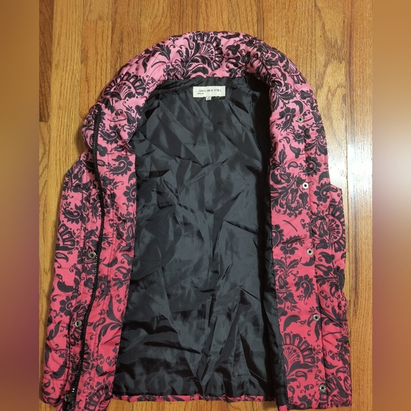 Jones New York ombre Paisley print puffer vest, women's medium, pink/black - Picture 10 of 10